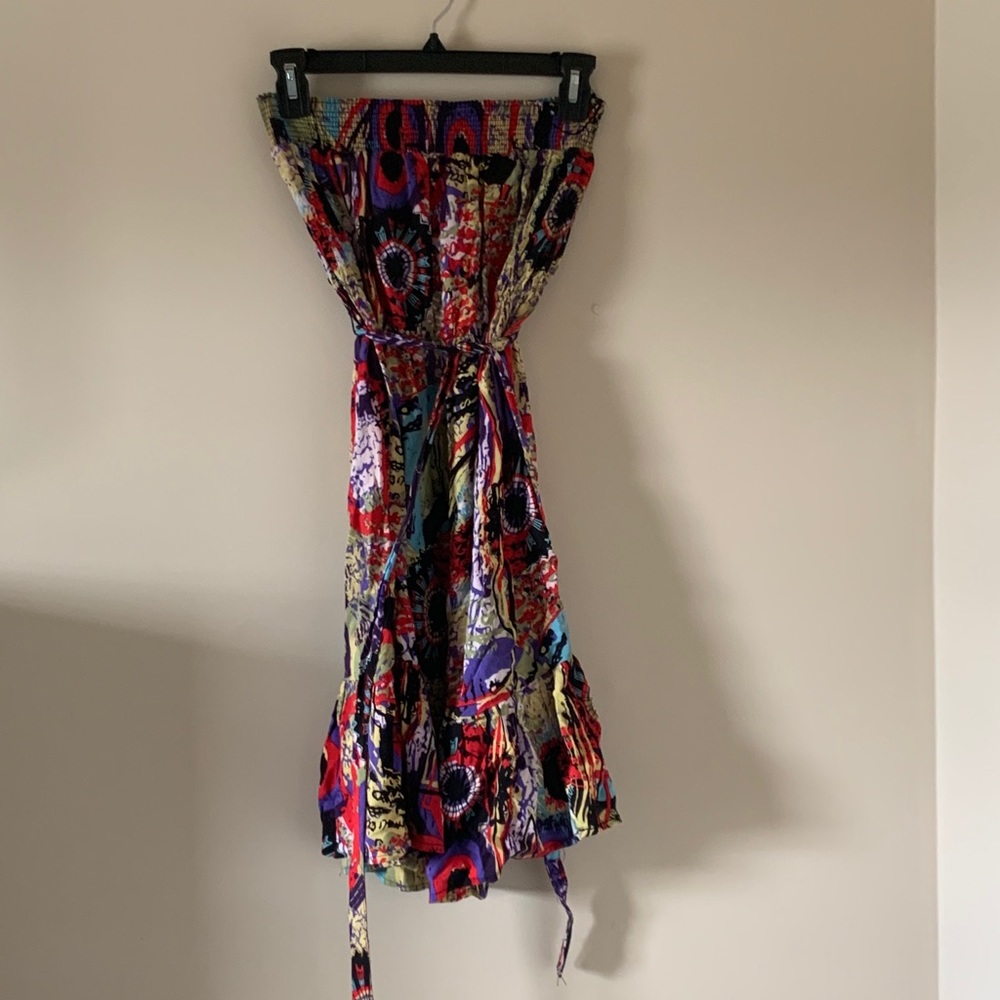 Multi-color sleeveless/strapless dress